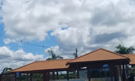 Casa Duplex com total privacidade 4 suítes energia solar