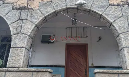 Apartamento com 2 quartos à venda na Rua Miguel Ângelo, Cachambi, Rio de Janeiro, 70 m2 por R$ 200.000