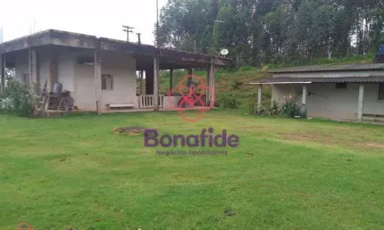 Rancho com 3 dormitórios à venda, 500 m² por R$ 900.000,00 - Centro - Nazaré Paulista/SP