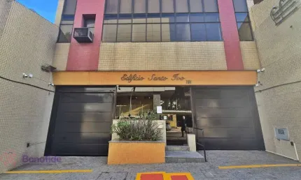 Sala comercial para VENDA localizada no EDIFÍCIO SANTO IVO, bairro CENTRO, em Jundiaí/SP.