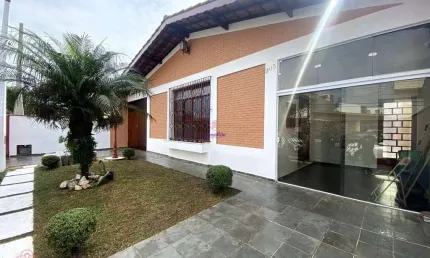 Casa para VENDA localizada no bairro VILA LIBERDADE, em Jundiaí/SP.