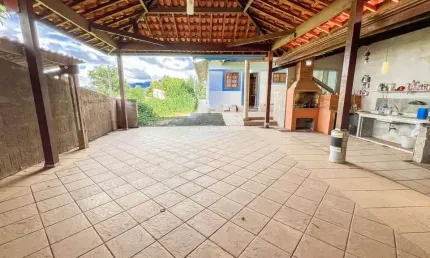 Casa com 4 dormitórios para alugar, 340 m² por R$ 4.720,00/mês - Jardim Novo Mundo - Jundiaí/SP