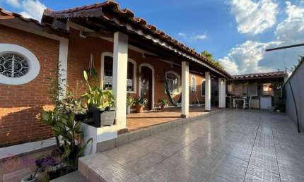 Casa com 4 dormitórios à venda, 204 m² por R$ 900.000,00 - Vila Nova Esperia - Jundiaí/SP