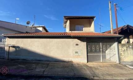 Casa com 3 quartos, aluguel por R$ 2.500/mês- Jardim Vitória- Campo Limpo Paulista/SP