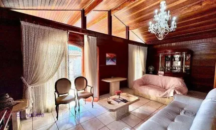 Casa com 3 dormitórios à venda, 750 m² por R$ 900.000,00 - Parque São Luiz - Jundiaí/SP