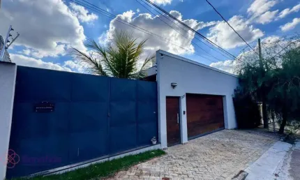 Casa com 5 dormitórios para alugar, 250 m² por R$ 10.309,77/mês - Jardim da Serra - Jundiaí/SP