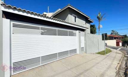 Casa com 3 dormitórios à venda, 152 m² por R$ 850.000 - Cidade Nova - Jundiaí/SP