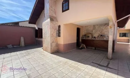 Casa com 3 dormitórios à venda, 198 m² por R$ 639.000,00 - Vila Santa Terezinha - Várzea Paulista/SP