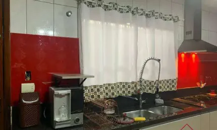 Lindo Sobrado - Jardins das Flores - 4 dormitórios 2 Suítes - 8 vagas