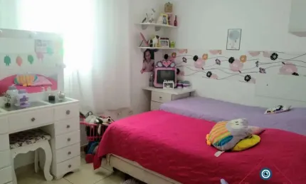 Casa de condomínio com 2 quartos e 2 banheiros à venda, 65 m²