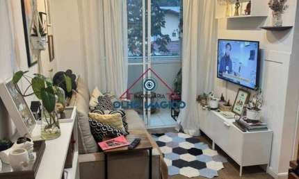 Apartamento com 2 quartos e vaga livre em Presidente Altino 52m