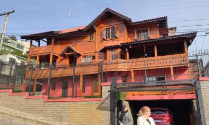 Casa com 4 quartos à venda no Salgado Filho, Caxias do Sul 