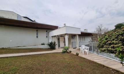 Excelente Casa próximo  Avenida São Leopoldo com 390 metros quadrados