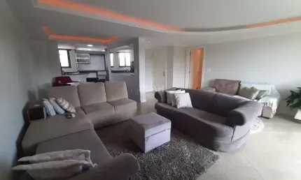 Excelente apto semimobiliado 167,99 m² privativos , no Bairro  Santa Catarina