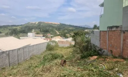 Terreno à venda na Rua dos Alecrins, Vila Verde, Betim por R$ 170.000