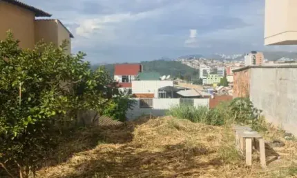 Terreno à venda na Rua Maria Paschoal Gatti, Barreiro, Belo Horizonte por R$ 950.000