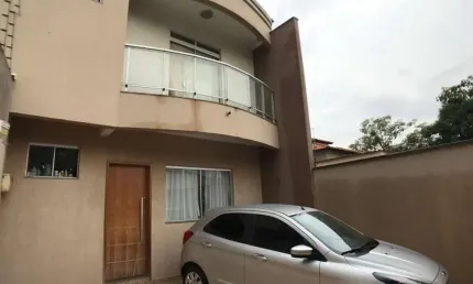 Casa com 3 quartos à venda na Rua Peroba, Sapucaias III, Contagem por R$ 500.000