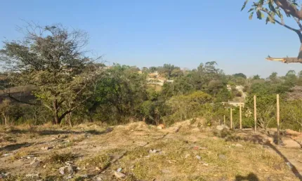 Terreno à venda na Avenida dos Licuris, Vila Verde, Betim por R$ 1.200.000
