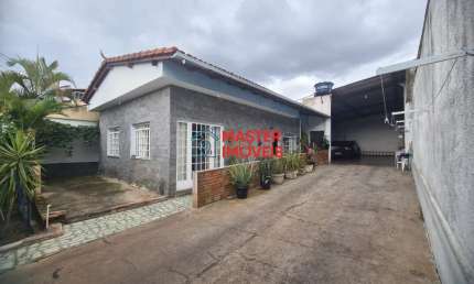 Casa com 3 quartos à venda na Cláudio, Amazonas, Contagem por R$ 750.000