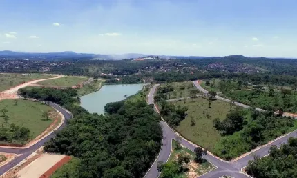 Terreno em condomínio fechado à venda na Avenida Dulce Geralda Diniz, Quintas Coloniais, Contagem por R$ 830.000