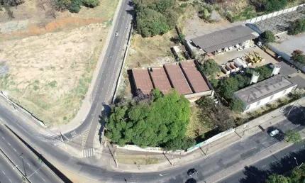 Terreno à venda na Avenida General David Sarnoff, Jardim Industrial, Contagem por R$ 11.000.000