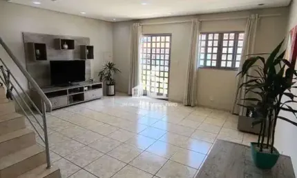Sobrado 3 dormitórios sendo 1 suíte, Jd Prestes de Barros
