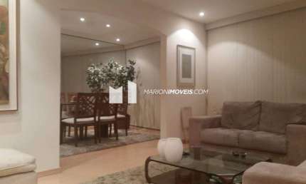 Imperdível apartamento à venda em Copacabana, Rio de Janeiro-RJ: original 3 quartos, atual 2 (1 suíte), 1 sala ampliada, 3 banheiros, 1 vaga, 127m².