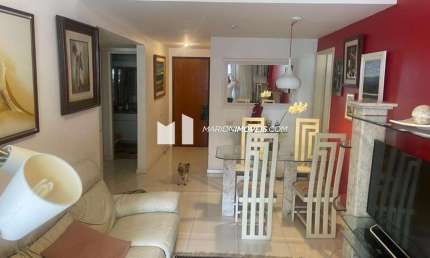 Imperdível! Apartamento de 2 quartos (1 suíte), vista do mar na Barra da Tijuca, Rio de Janeiro. Varanda e banheiro serv. Infraestrutura completa.