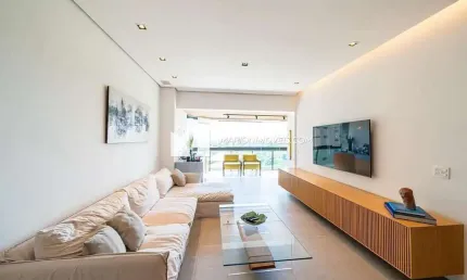 Apartamento à venda no Golden Green, Barra da Tijuca, Rio de Janeiro, 3 quartos (1 suíte c/closet), salão, varanda fechada, dependências, 3 vgs. 150m²