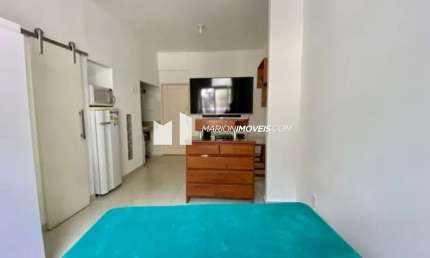 Kitnet à venda em Botafogo, Rio de Janeiro, quarto, banheiro, cozinha; reformado, mobiliado; porcelanato; 30m². Pronto para morar. Próximo ao metrô.