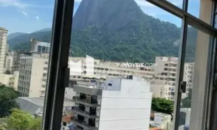 Apartamento à venda em Botafogo, Rio de Janeiro, 2 quartos, sala, cozinha,  dep. completa. Andar alto, vista livre. Vista para o Cristo Redentor.