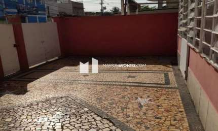 Casa principal: 2 quartos, sala, cozinha, copa, 2 banheiros, varanda, área de serviço, gradeada; Casa anexa: quarto, sala, cozinha, banheiro; quintal