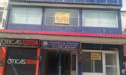 Loja com 18m² em prédio comercial em Santa Cruz - RJ