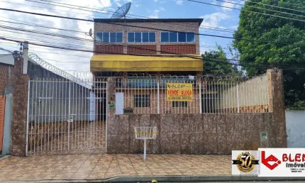 Casa com 3 Pavimentos- venda/Aluguel para fins comerciais em Santa Cruz- RJ