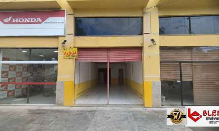 Loja com 70m² em prédio comercial em Paciência -RJ.