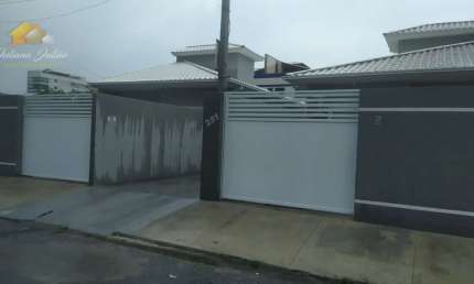 CASA LINEAR COM 3 QUARTOS SENDO 1 SUITE NO BAIRRO EXTENSÃO DO BOSQUE EM RIO DAS OSTRAS RJ