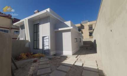CASA LINEAR COM 3 QUARTOS SENDO 1 SUÍTE NO BAIRRO ENSEADA DAS GAIVOTAS EM RIO DAS OSTRAS RJ