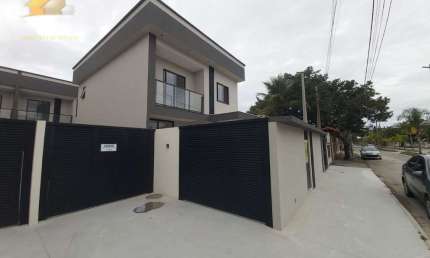 CASA DUPLEX COM 3 SUÍTES A VENDA NO BAIRRO OURO VERDE EM RIO DAS OSTRAS RJ