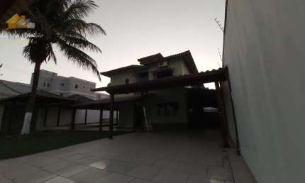 CASA DUPLEX COM 5 QUARTOS SENDO 2 SUÍTES NO BAIRRO ENSEADA DAS GAIVOTAS EM RIO DAS OSTRAS RJ