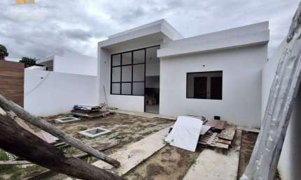 CASA LINEAR COM 3 QUARTOS SENDO 1 SUÍTE A VENDA NO BAIRRO EXTENSÃO DO BOSQUE EM RIO DAS OSTRAS RJ