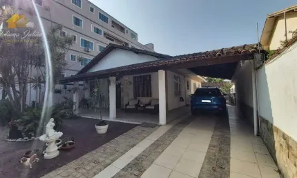 CASA LINEAR COM 4 QUARTOS SENDO 1 SUÍTE A VENDA NO BAIRRO EXTENSÃO DO BOSQUE EM RIO DAS OSTRAS RJ