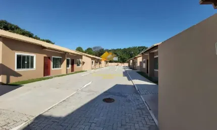 CASA LINEAR COM 2 QUARTOS SENDO 1 SUÍTE NO BAIRRO CHÁCARA MARILÉA EM RIO DAS OSTRAS RJ