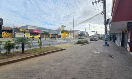 LOJA E SOBRELOJA COM 600M² A VENDA NO CENTRO DE RIO DAS OSTRAS