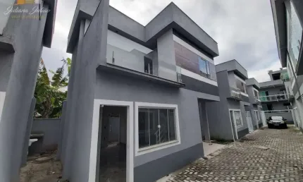 CASA DUPLEX COM 2 QUARTOS SENDO 1 SUÍTE A VENDA NO BAIRRO ÂNCORA EM RIO DAS OSTRAS RJ