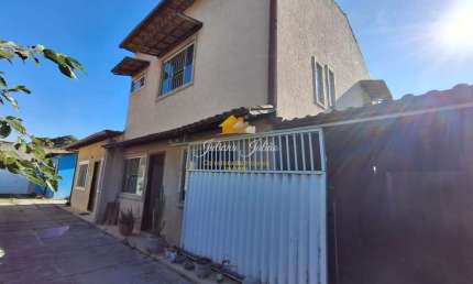 CASA DUPLEX COM 3 QUARTOS SENDO 2 SUÍTES A VENDA NO BAIRRO ENSEADA DAS GAIVOTAS EM RIO DAS OSTRAS RJ