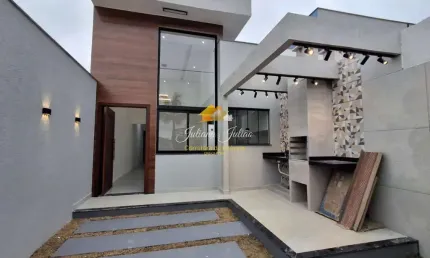 CASA LINEAR COM 2 QUARTOS SENDO 1 SUÍTE A VENDA NO VALE DAS PALMEIRAS EM MACAÉ RJ