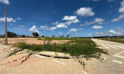 Lote de Esquina bem localizado com 227m2 Cond Vila do Alto em Parque das Nações - Parnamirim - RN