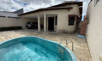 Casa com 3 suites - Reformada - Porcelanato - Ótima Localização - Neopolis