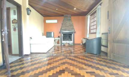 Casa com 5 quartos à venda na Rua Roque Gonzales, 103, Jardim Botânico, Porto Alegre por R$ 750.000