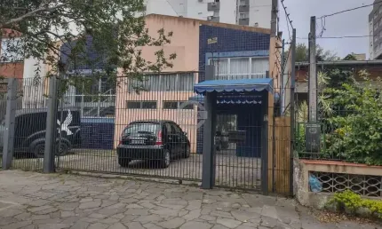 Barracão / Galpão / Depósito com 8 salas à venda na Rua Felizardo Furtado, 74, Petrópolis, Porto Alegre por R$ 1.299.000